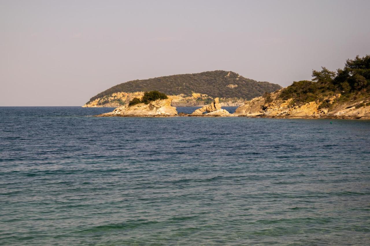 Vila Just On The Sea 1 Nea Iraklitsa Exteriér fotografie